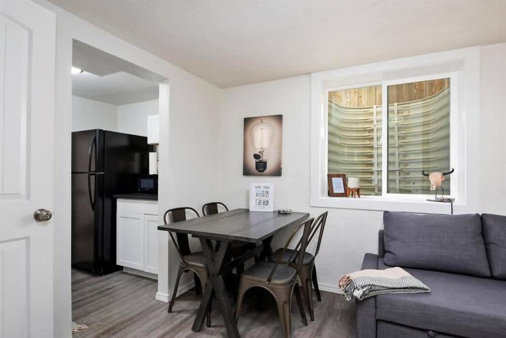 #Stayinmydistrict Twin Falls Pendleton Chic Suite Ngoại thất bức ảnh